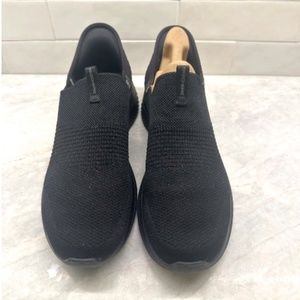 Sketchers Mens Slip on Sneaker